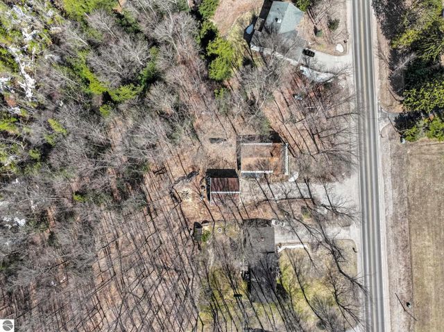 510 S Three Mile Road, Traverse City, MI 49696