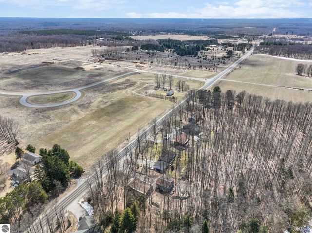 510 S Three Mile Road, Traverse City, MI 49696