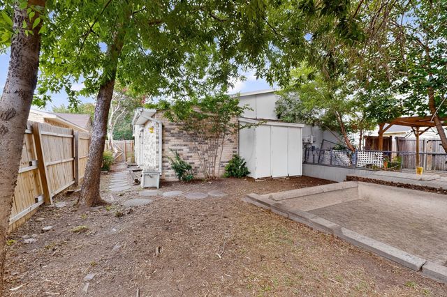 4625 Nervin Street, The Colony, TX 75056