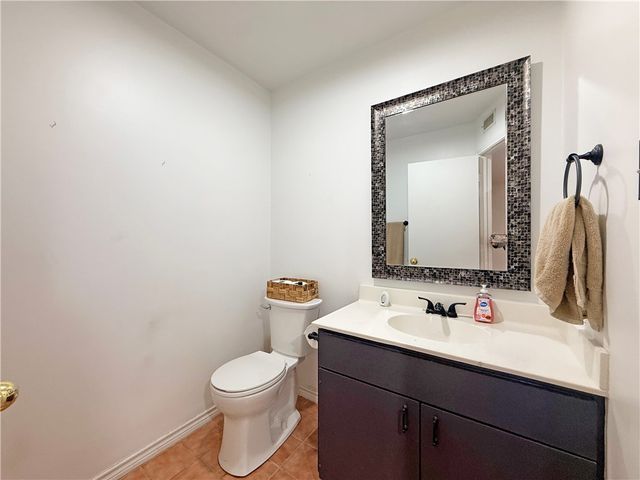 3201 Traylor Blvd, Rockport, TX 78382