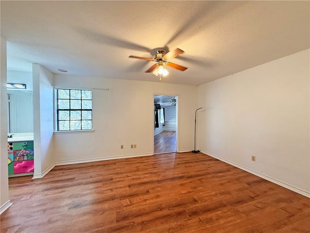 3201 Traylor Blvd, Rockport, TX 78382