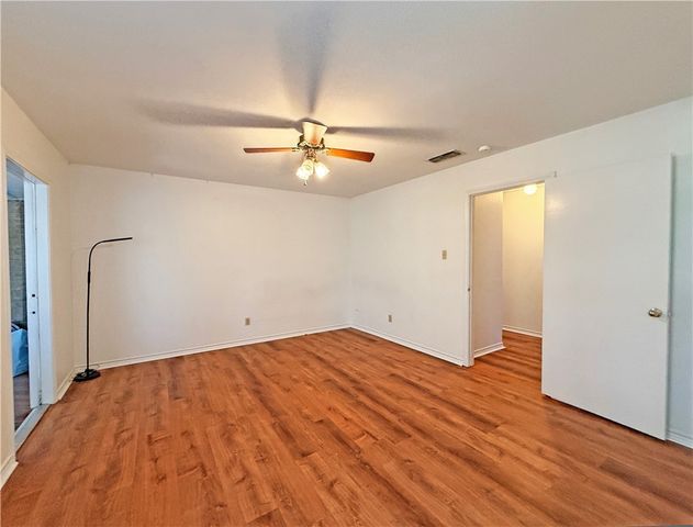 3201 Traylor Blvd, Rockport, TX 78382