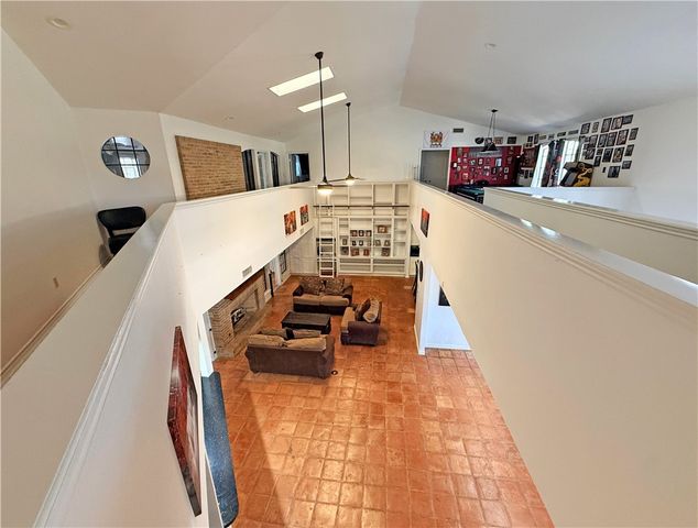 3201 Traylor Blvd, Rockport, TX 78382