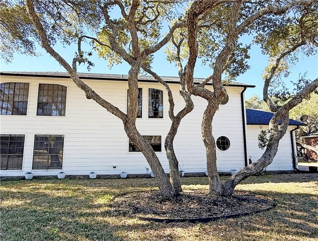 3201 Traylor Blvd, Rockport, TX 78382