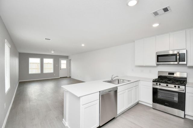 1034 Gentle Nook Drive, Beasley, TX 77417