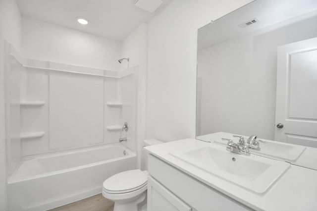 1034 Gentle Nook Drive, Beasley, TX 77417