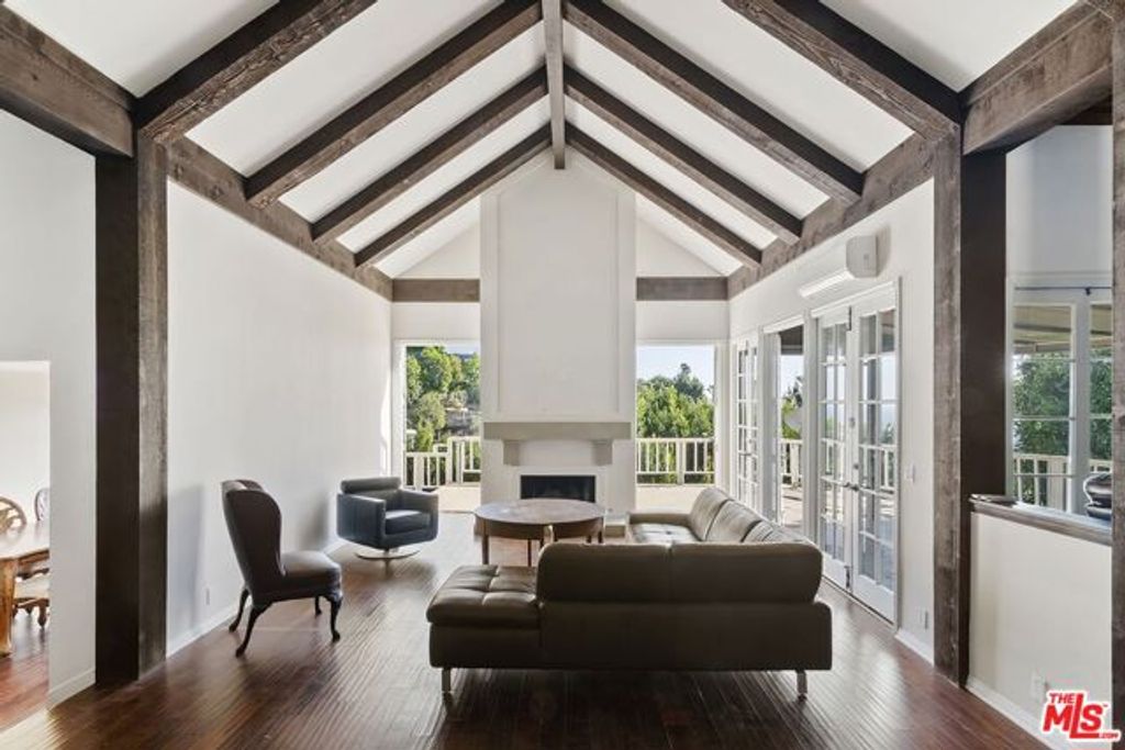 1478 Sunset Plaza Drive, Los Angeles, CA 90069