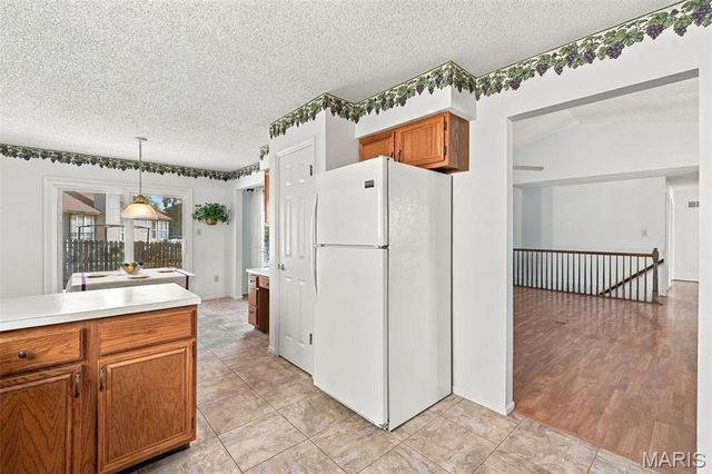 884 Chestnut Oak Drive, St Charles, MO 63303