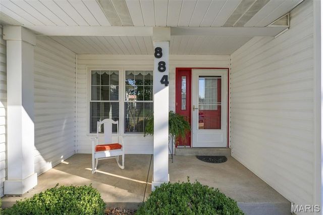 884 Chestnut Oak Drive, St Charles, MO 63303