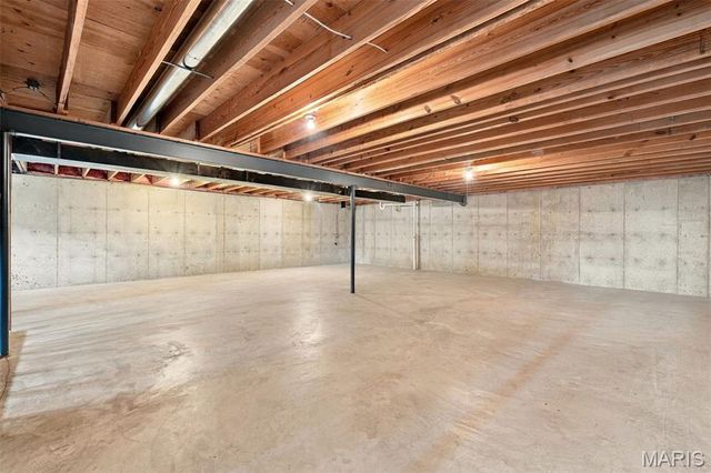 884 Chestnut Oak Drive, St Charles, MO 63303
