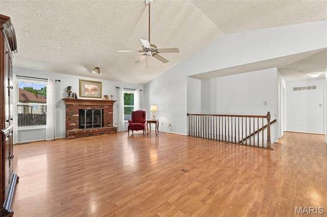884 Chestnut Oak Drive, St Charles, MO 63303