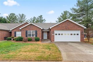 166 Wyndham Court, High Point, NC 27265