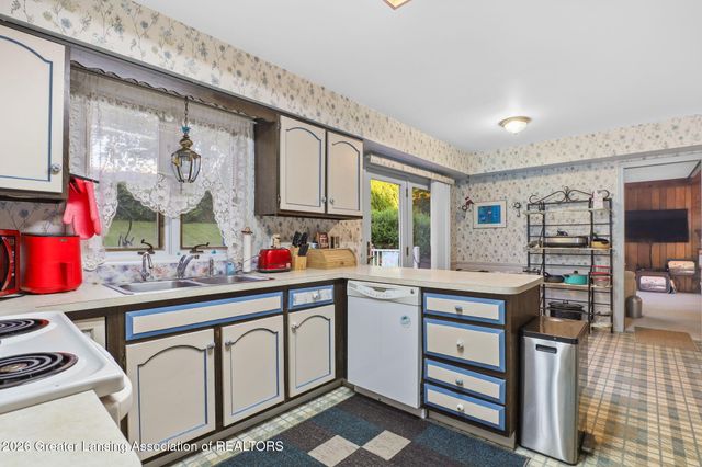 2306 Bollman Drive, Lansing, MI 48917