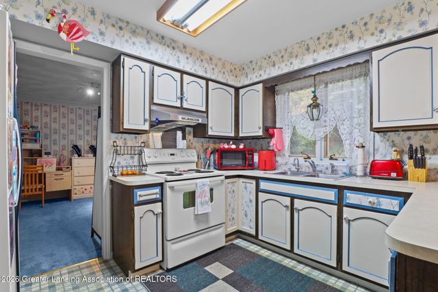 2306 Bollman Drive, Lansing, MI 48917