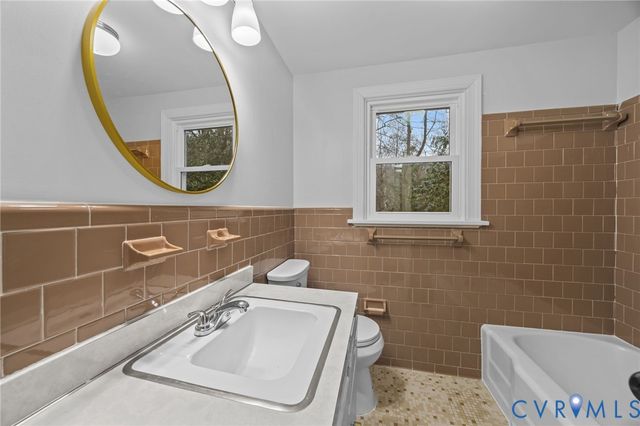 4717 Southmoor Rd, North Chesterfield, VA 23234