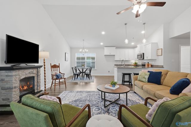 15423 Lapwing Cove, Athens, AL 35611