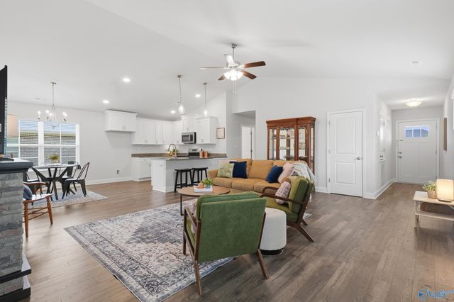 15423 Lapwing Cove, Athens, AL 35611