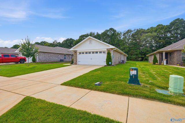 15423 Lapwing Cove, Athens, AL 35611