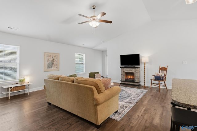 15423 Lapwing Cove, Athens, AL 35611