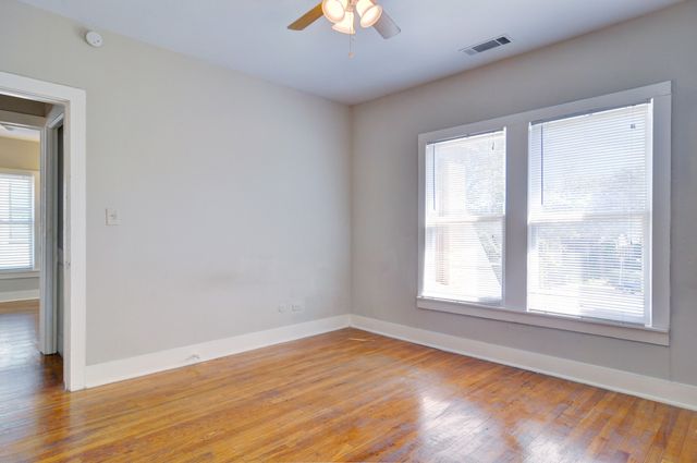 3324 S University Drive Down, Fort Worth, TX 76109
