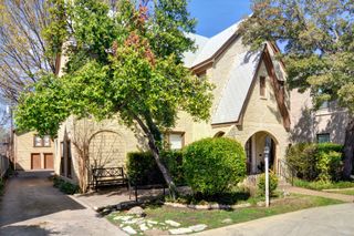 3324 S University Drive Down, Fort Worth, TX 76109
