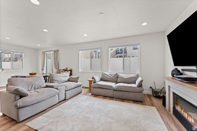 6632 S GLADE DR, West Jordan, UT 84081