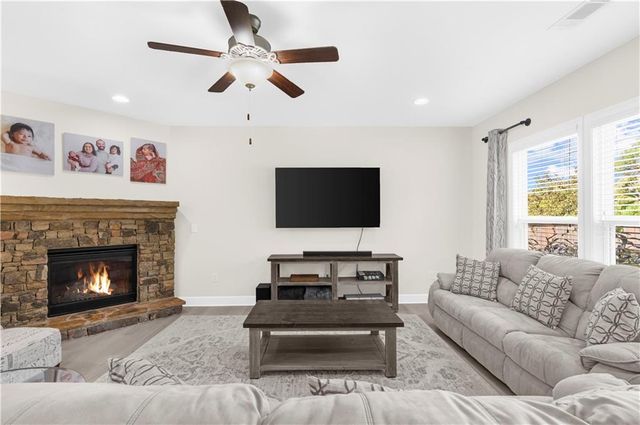 425 Spring View Drive, Woodstock, GA 30188