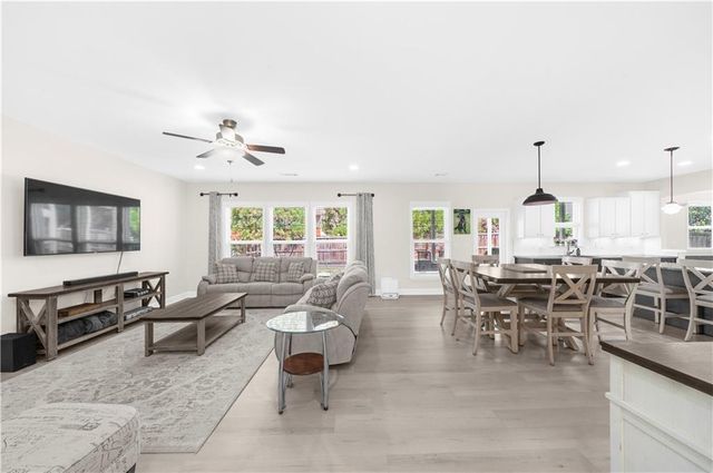 425 Spring View Drive, Woodstock, GA 30188