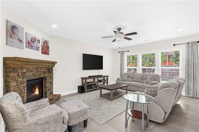 425 Spring View Drive, Woodstock, GA 30188