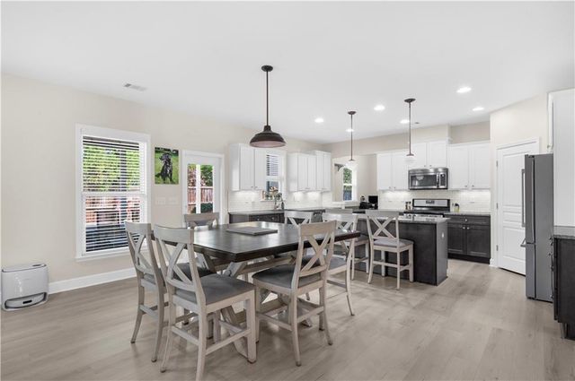 425 Spring View Drive, Woodstock, GA 30188