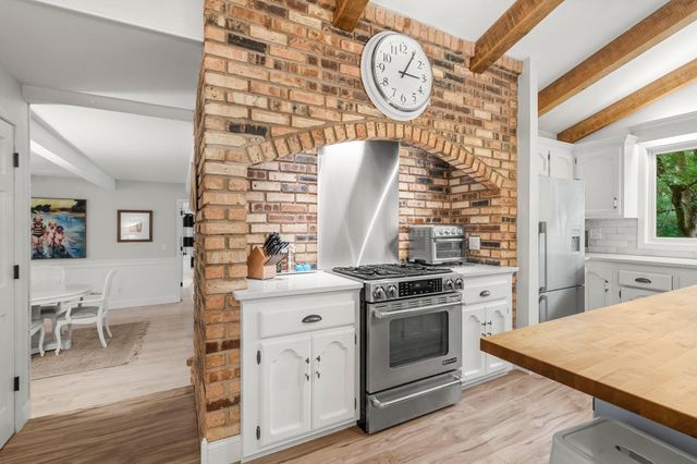 2600 Jewel Lane N, Plymouth, MN 55447