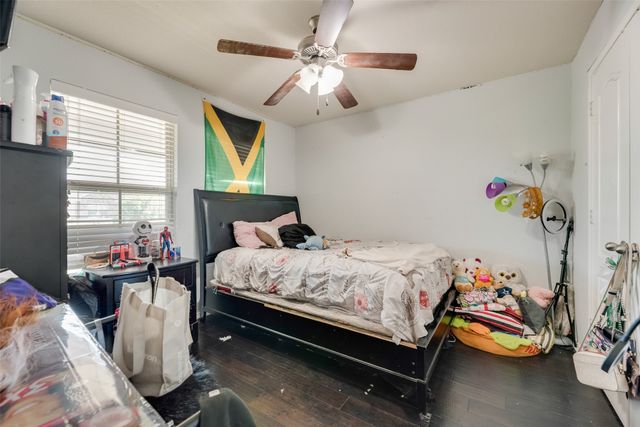 1033 Bruni Court, Aubrey, TX 76227