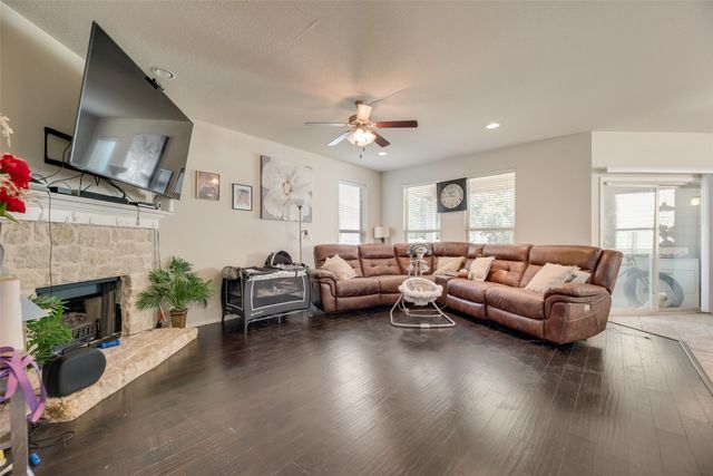 1033 Bruni Court, Aubrey, TX 76227