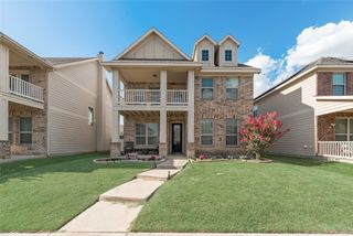 1033 Bruni Court, Aubrey, TX 76227