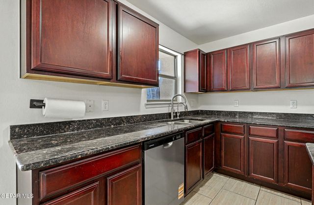 5052 Silver Cholla Drive, El Paso, TX 79934