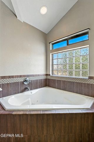 5052 Silver Cholla Drive, El Paso, TX 79934