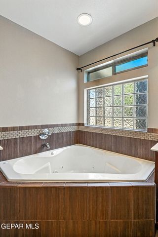 5052 Silver Cholla Drive, El Paso, TX 79934