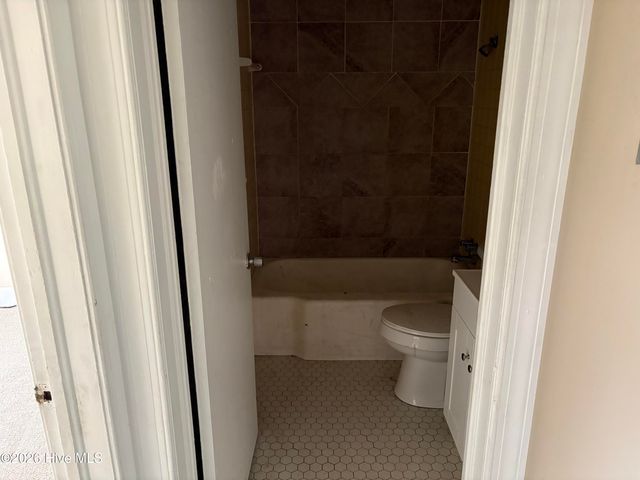 2005 Tower Hill Road, Kinston, NC 28501