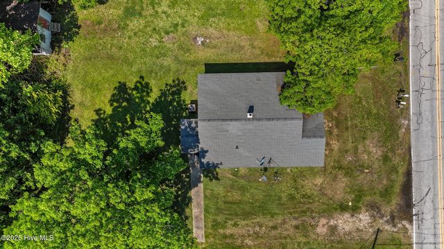 2005 Tower Hill Road, Kinston, NC 28501