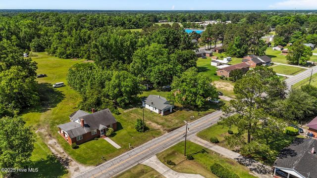 2005 Tower Hill Road, Kinston, NC 28501