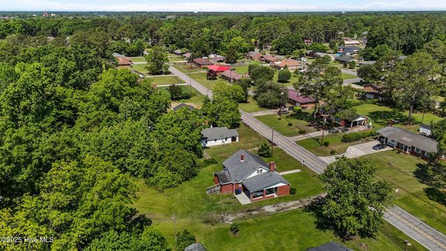 2005 Tower Hill Road, Kinston, NC 28501