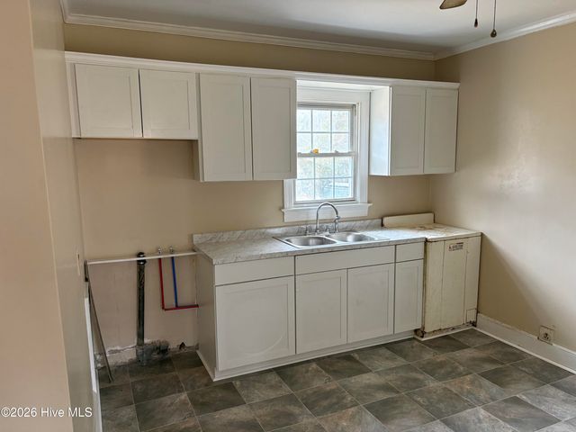 2005 Tower Hill Road, Kinston, NC 28501