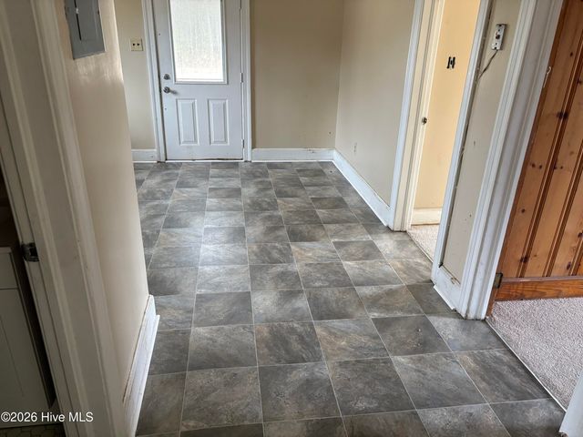 2005 Tower Hill Road, Kinston, NC 28501