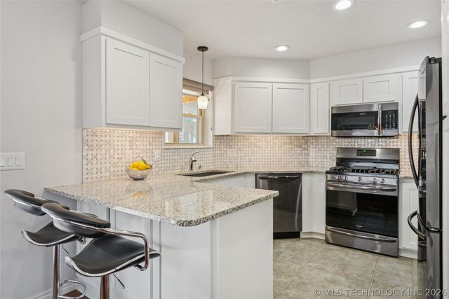 12306 E 77th Street N, Owasso, OK 74055