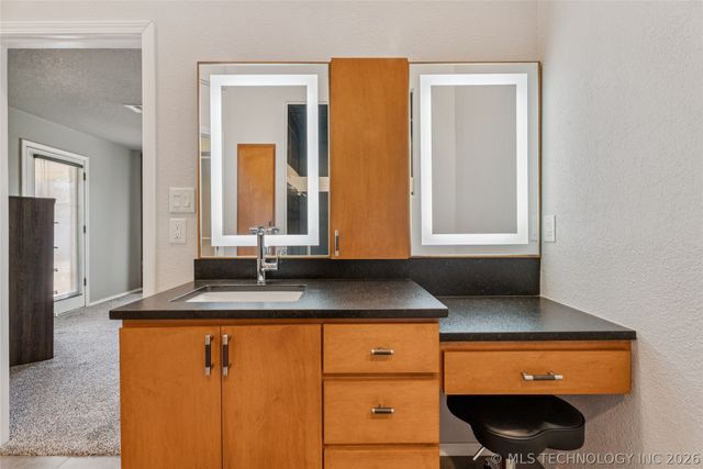 12306 E 77th Street N, Owasso, OK 74055