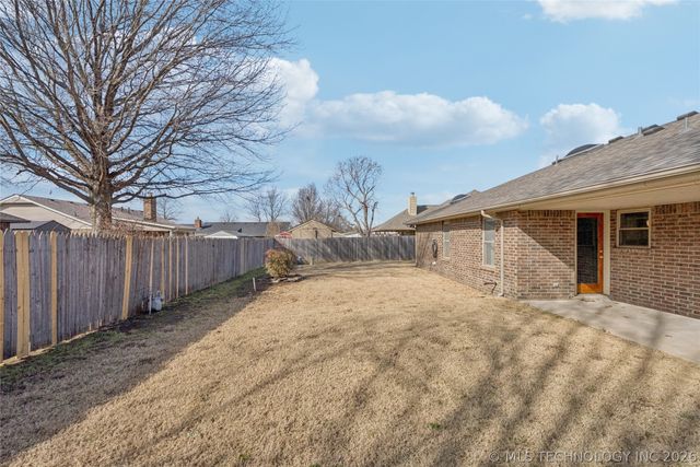 12306 E 77th Street N, Owasso, OK 74055