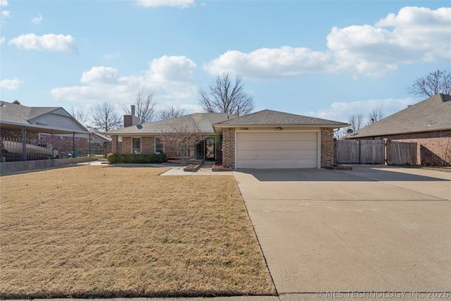 12306 E 77th Street N, Owasso, OK 74055