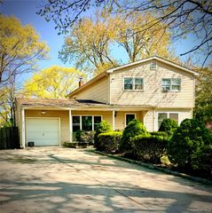 13 Hampton Avenue, Mastic, NY 11950
