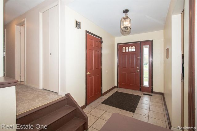 24690 Lakeland Street, Farmington Hills, MI 48336