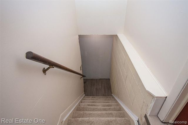 24690 Lakeland Street, Farmington Hills, MI 48336